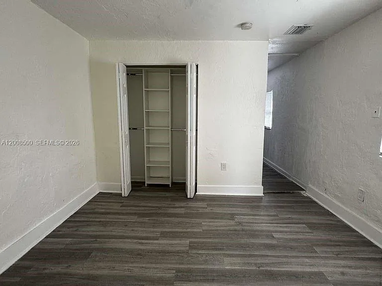 1121 NW 40th St #1 — Photo 3