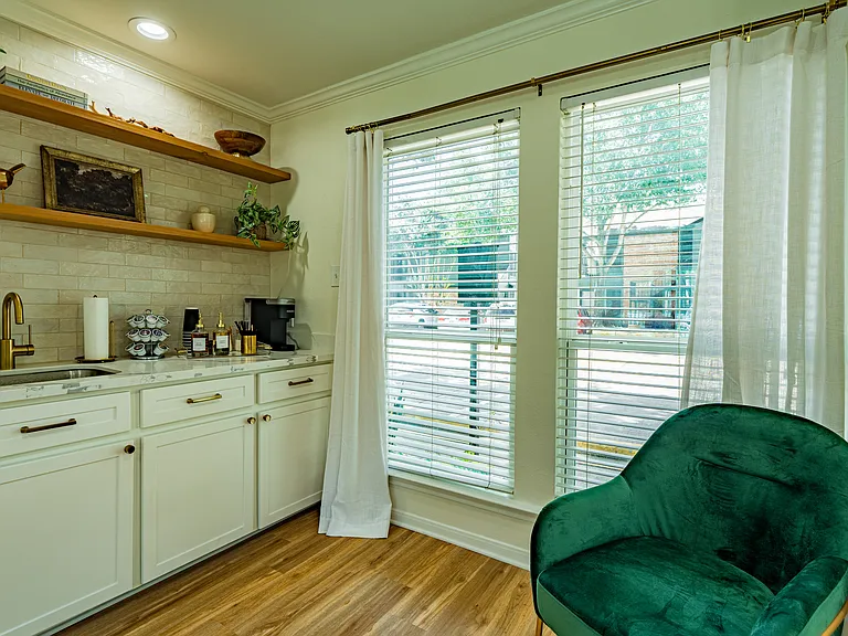 Oak Bend Apartments — Photo 14