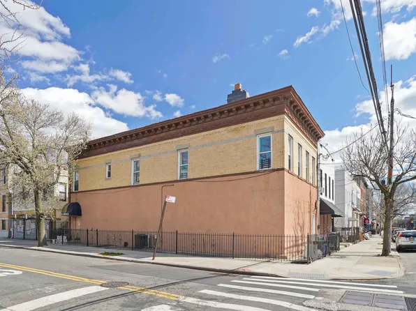 351 Onderdonk Avenue image 7 of 7