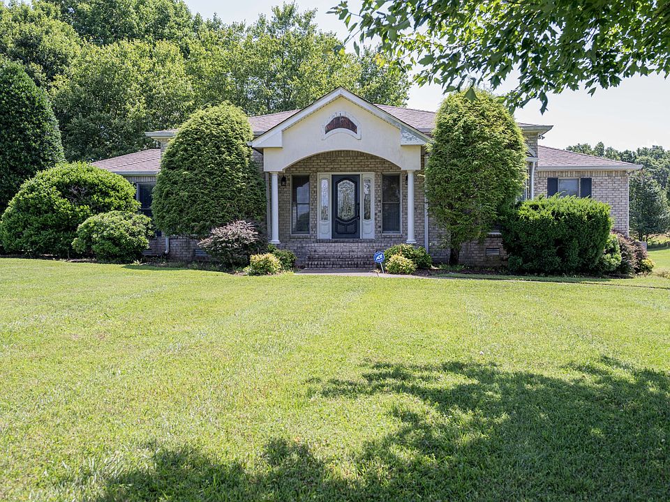 1st image of 205 Meadowlark Ct