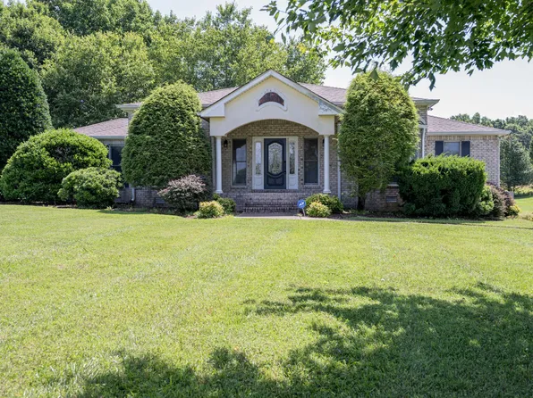 205 Meadowlark Ct, Dickson, TN 37055