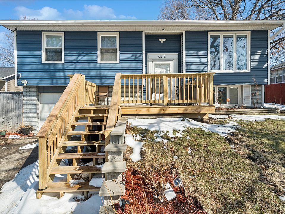 1st image of 6812 Kelburn Ln NE
