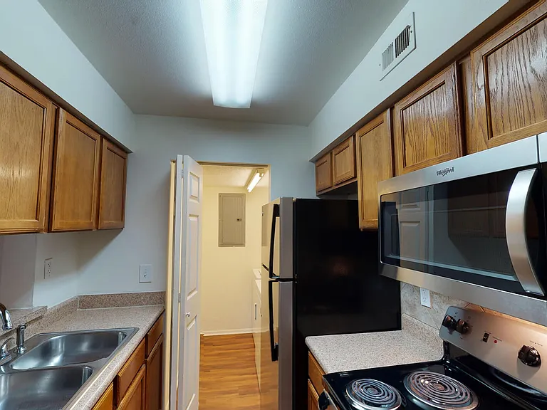 Lakewood Place — Photo 126