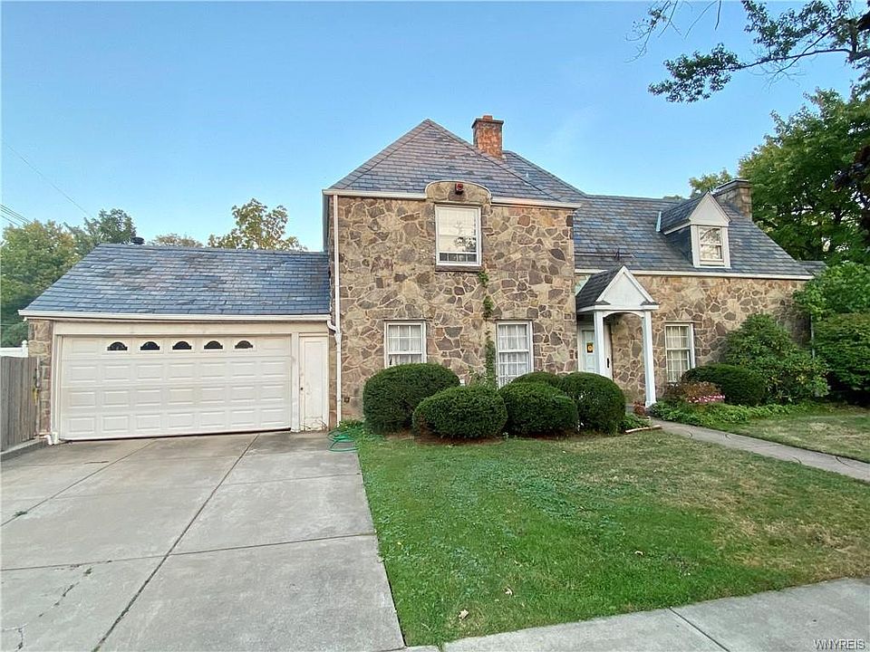 1st image of 352 Deerhurst Park Blvd