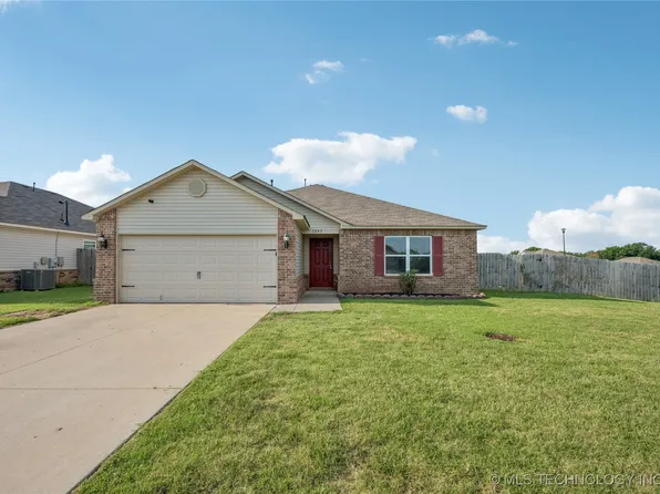 1203 E Quincy St E, Broken Arrow, OK 74012