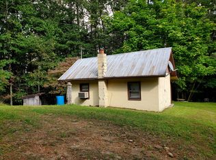 341 Black Hill Dr, Coeburn, VA 24230