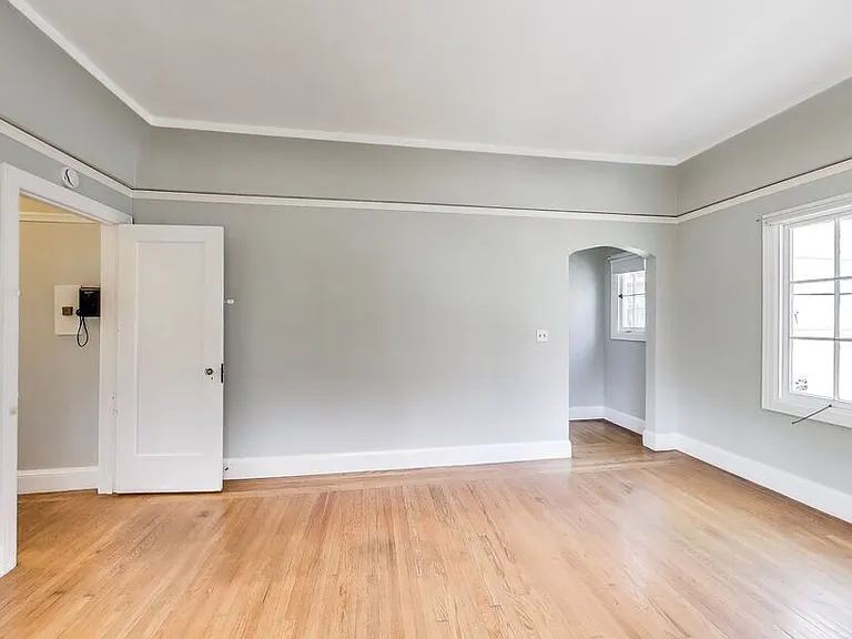 11 Warren Ave #8 — Photo 2