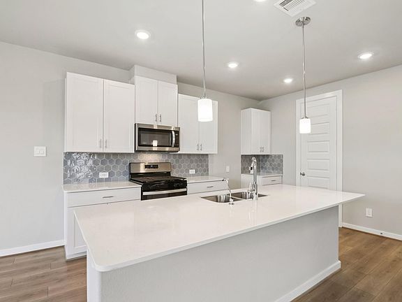 7th image of this home