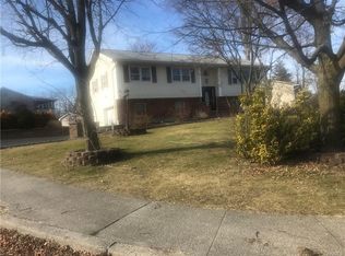 123 N Middletown Rd, Nanuet, NY 10954