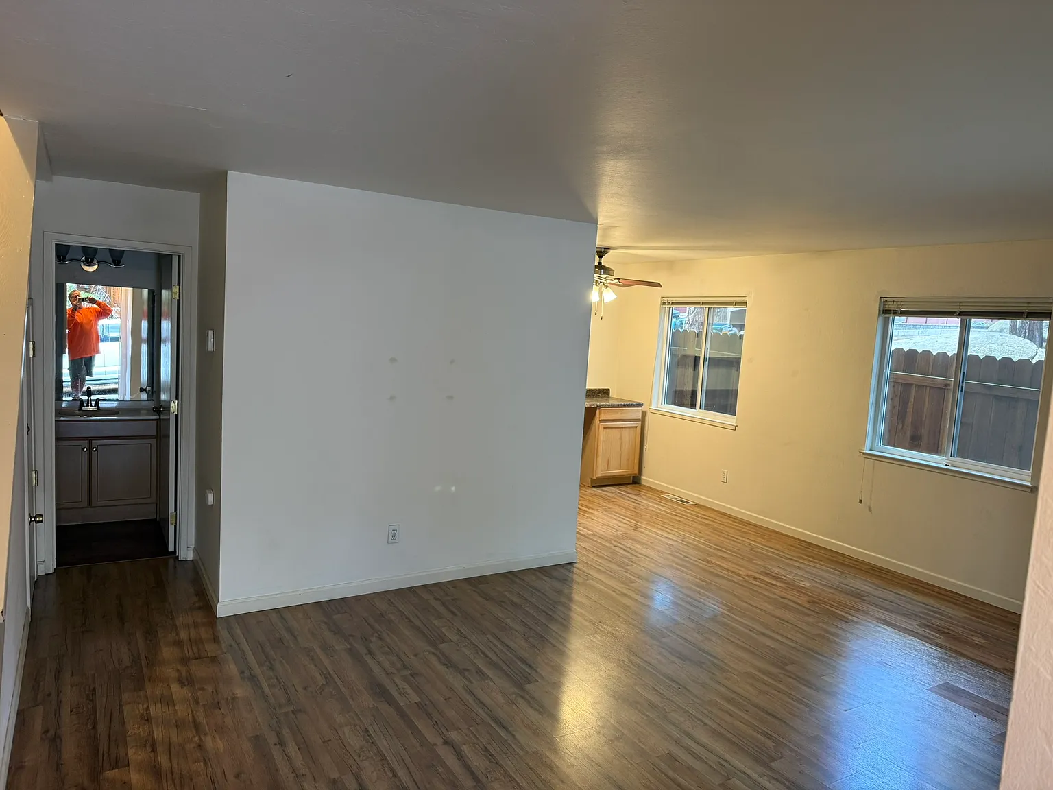 3 bed, 1300 sqft, $3,395 — Photo 2