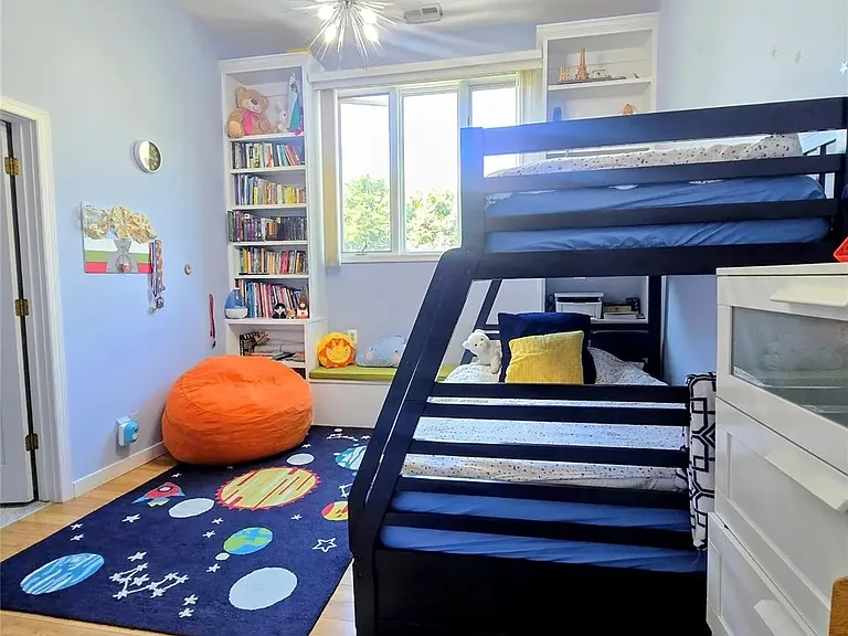 100 Chateau Ln #39 — Photo 10