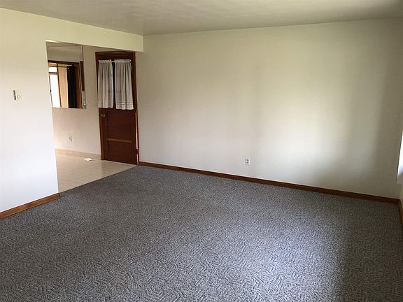5th image of 109 Cottonwood Dr