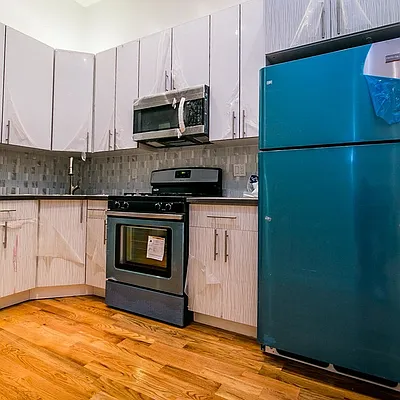 Rented by Nooklyn NYC LLC | media 17