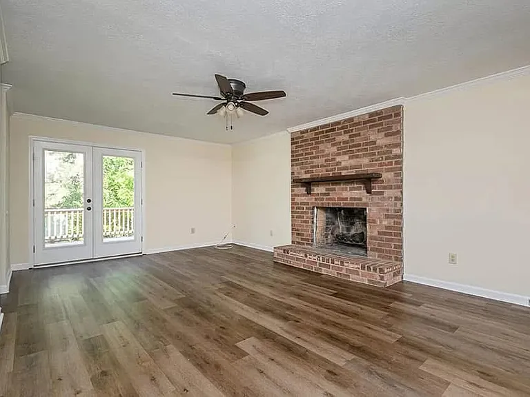143 Caymen Ct — Photo 13