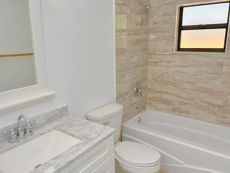 943 SE Browning Ave — Photo 25