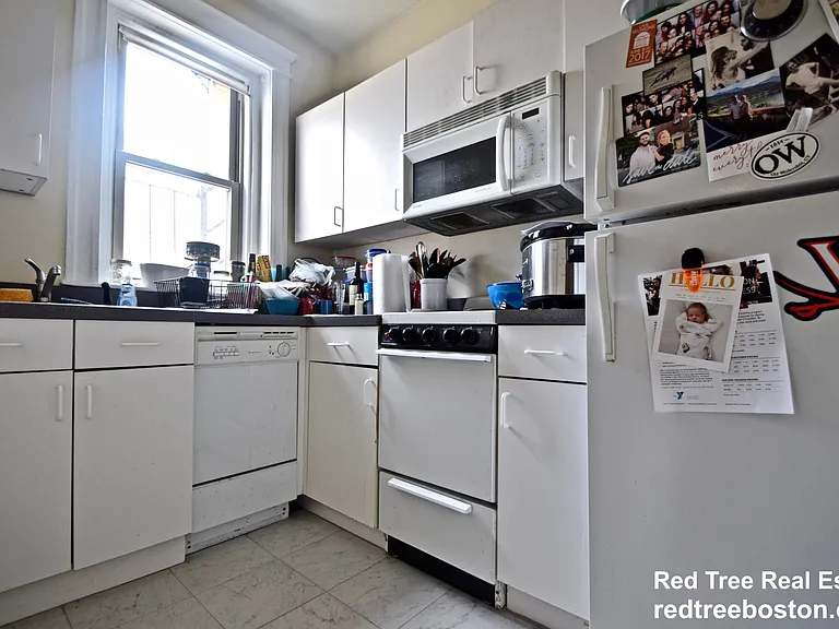 1677 Commonwealth Ave #12A — Photo 4