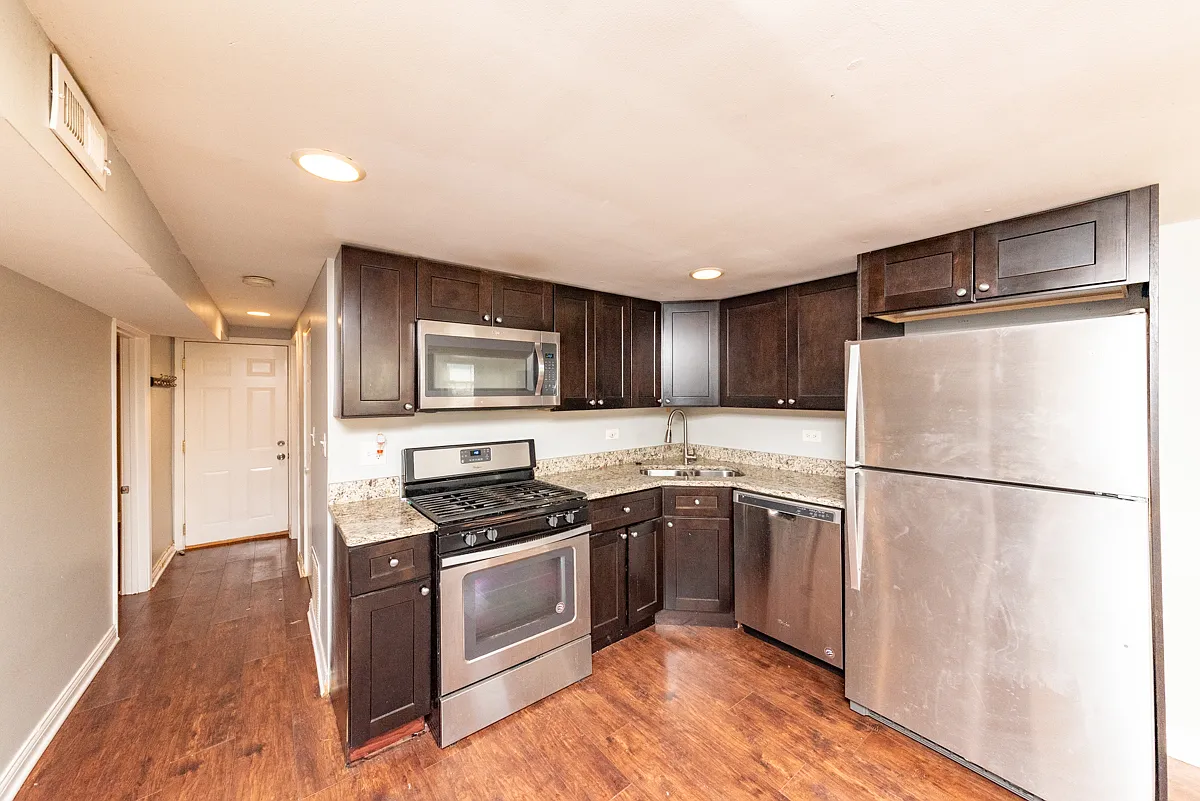 Building Photo - 5344 W Eddy St #G