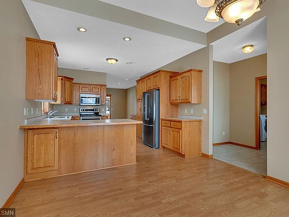 4th image of 1137 Willow Pond Dr