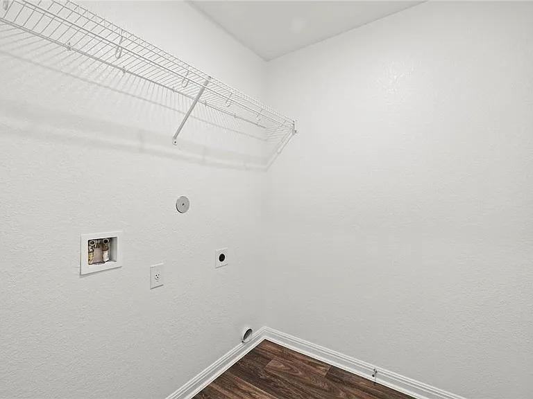 101 Fairfax Ln — Photo 23