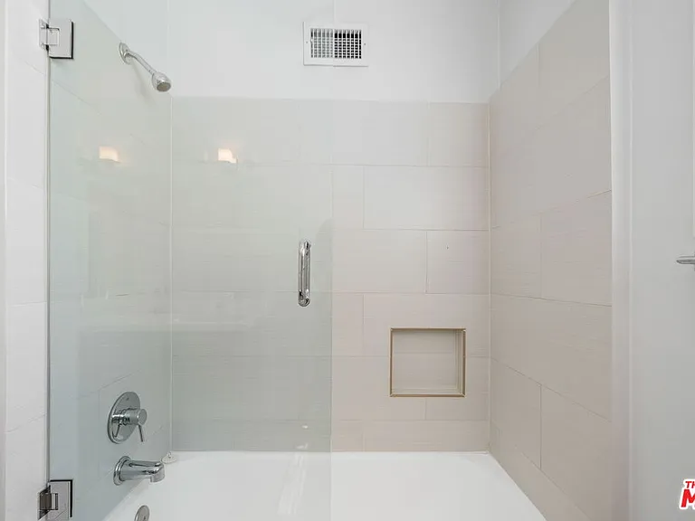 13453 Debby St — Photo 34