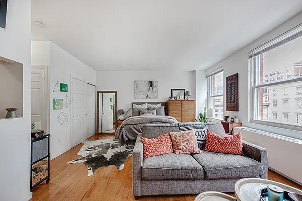 Rented by UbiQ NY | media 8