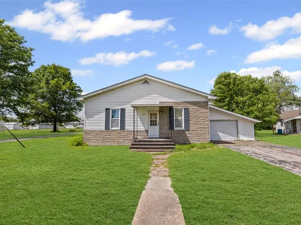 694 Elm St, Livingston, IL 62058