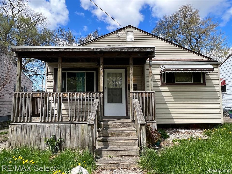 1st image of 984 Hubbard Ave