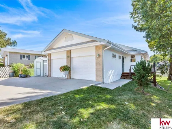 1011 Belgrade Ct, Plattsmouth, NE 68048