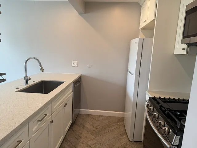 2605 Carleton Ln — Photo 26