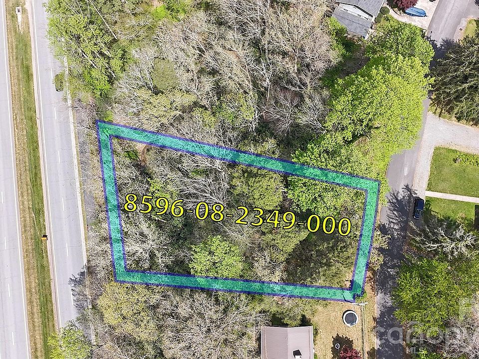 1st image of L12 Hawthorne Dr #L12