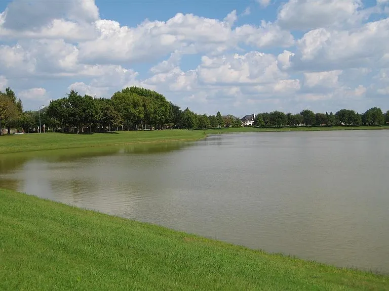 3935 Carters Lake Dr — Photo 32