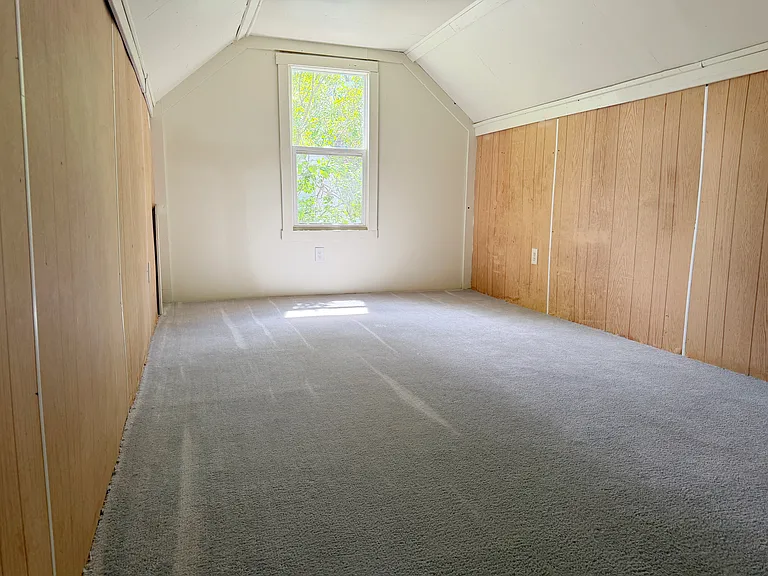 323 Browning Ave — Photo 5