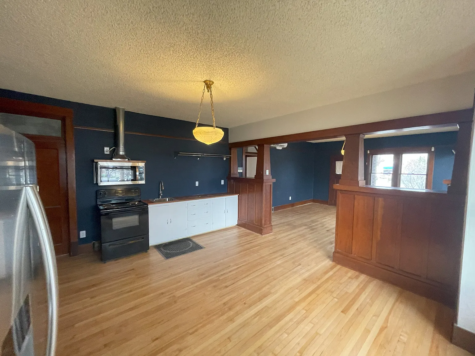 2 bed, 900 sqft, $1,550 — Photo 3