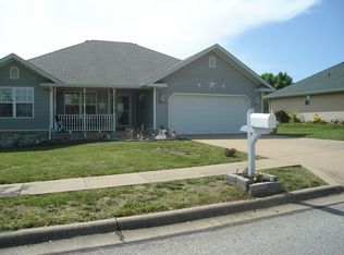 529 N Cox Ave, Republic, MO 65738