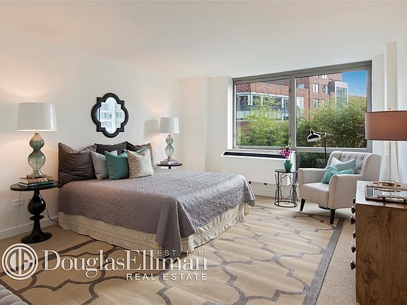 3rd image of 1965 Broadway APT 8D