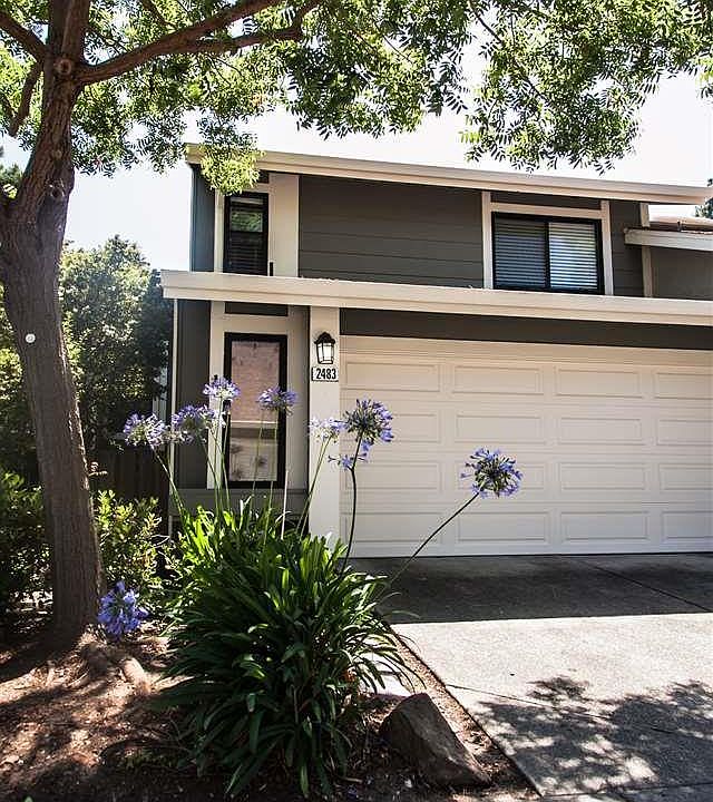 1st image of 2483 Blackpool Ln