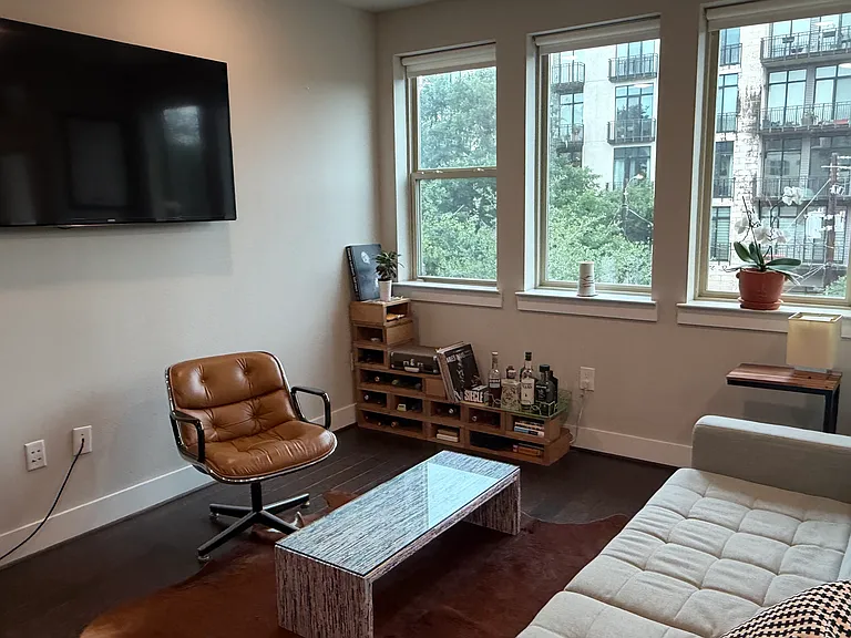 4819 Caroline St #208 — Photo 6