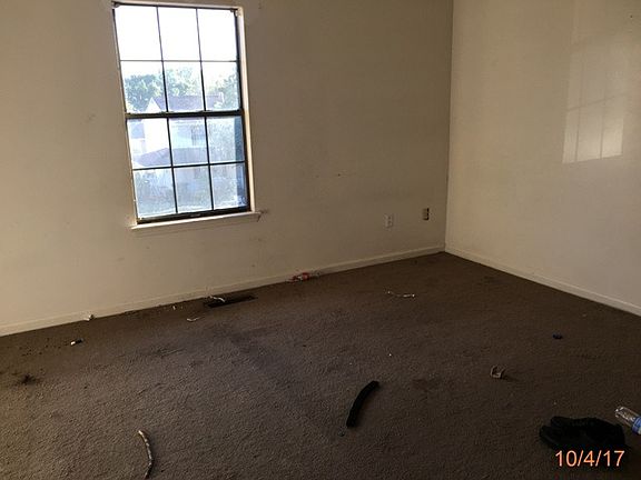 415 Main St bedroom 1