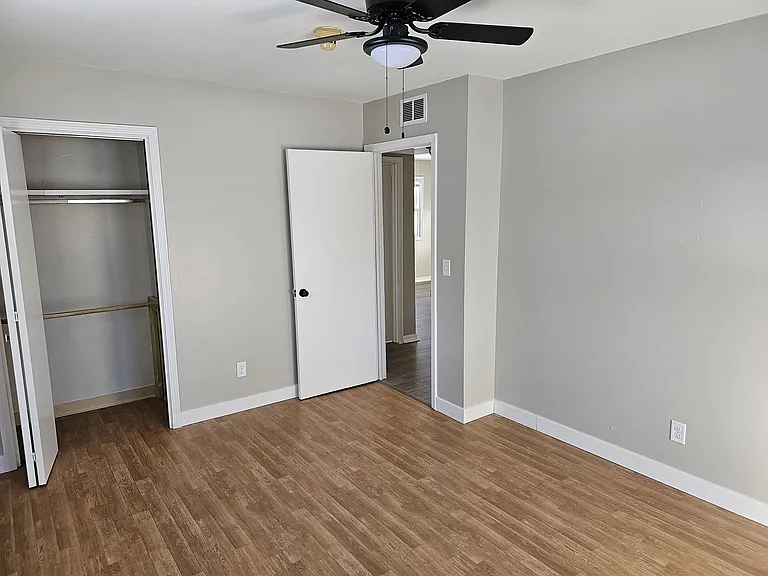 401 S Maple St #4 — Photo 12