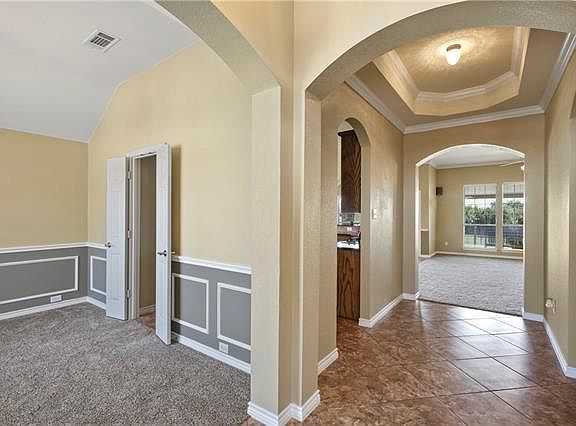 4th image of 2736 Pine Trail Dr