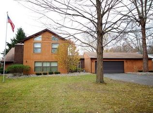 5262 Cottage Dr, Cortland, OH 44410