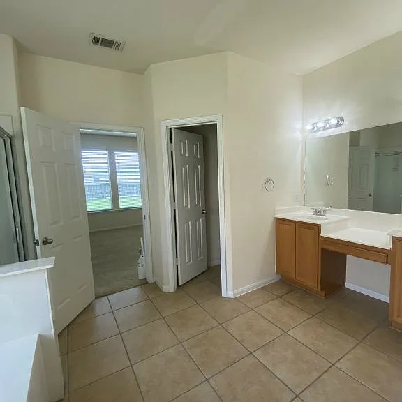 6111 Graphite Dr — Photo 22