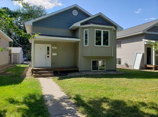 1081 26th Ave SE, Minneapolis, MN 55414