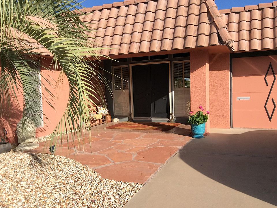1st image of 9401 W Briarwood Cir