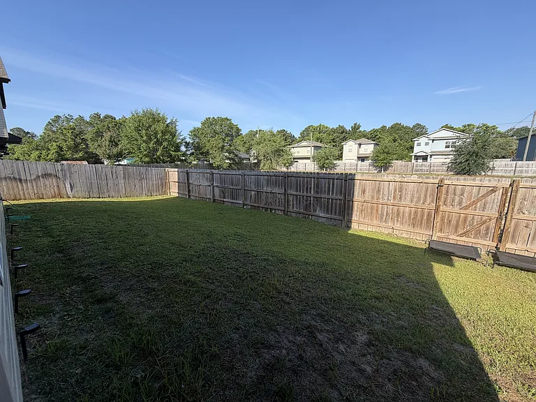 2331 Hadleigh Hills Ct — Photo 32
