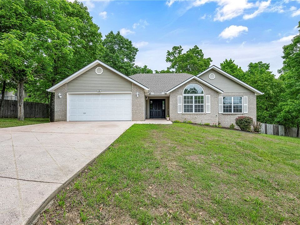 1st image of 3 Reighton Ln