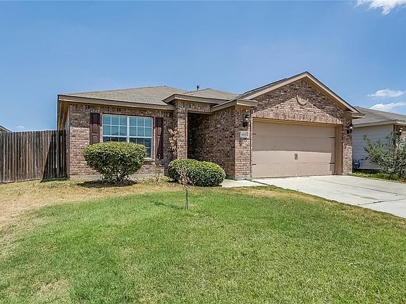 3rd image of 600 Noble Grove Ln