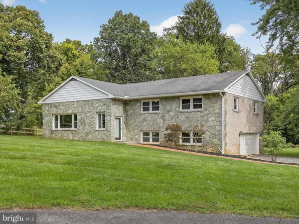 2010 Landis Valley Rd, Lancaster, PA 17601