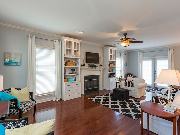 5th image of 1808 Summerlake Dr