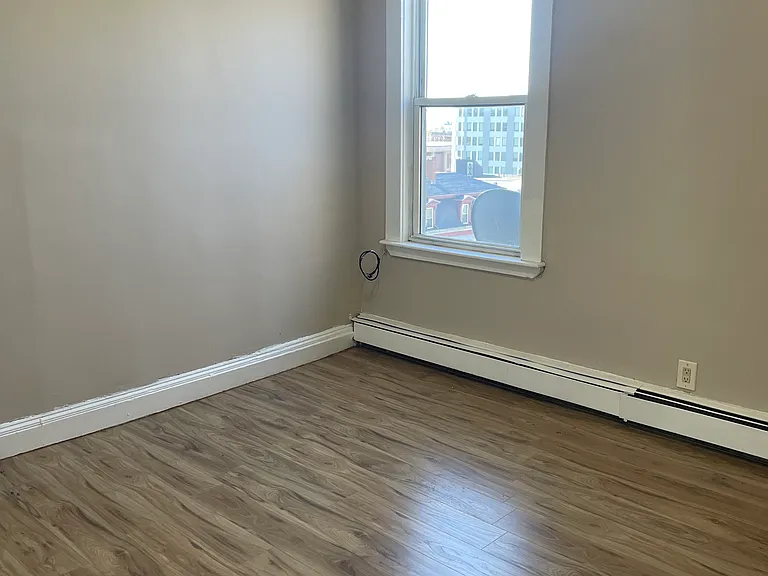 18 Lawton Ave #2 — Photo 17